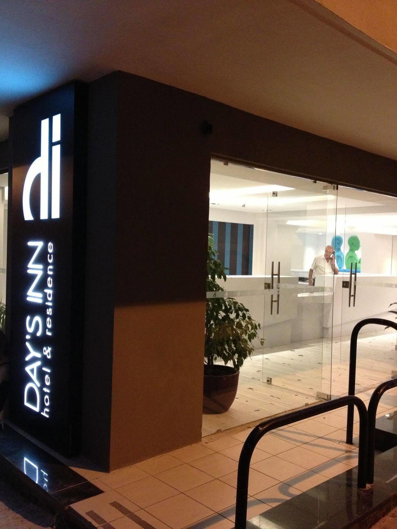 Day'S Inn Hotel And Residence Sliema Exteriér fotografie